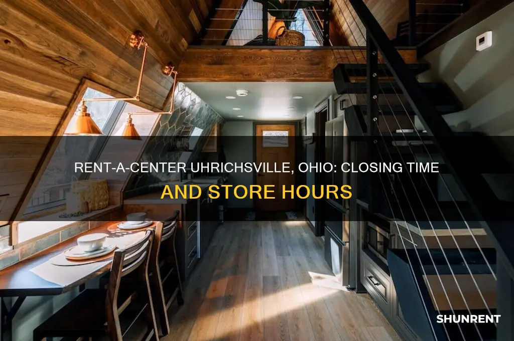 what time does rent a center close in uhrichsville ohio